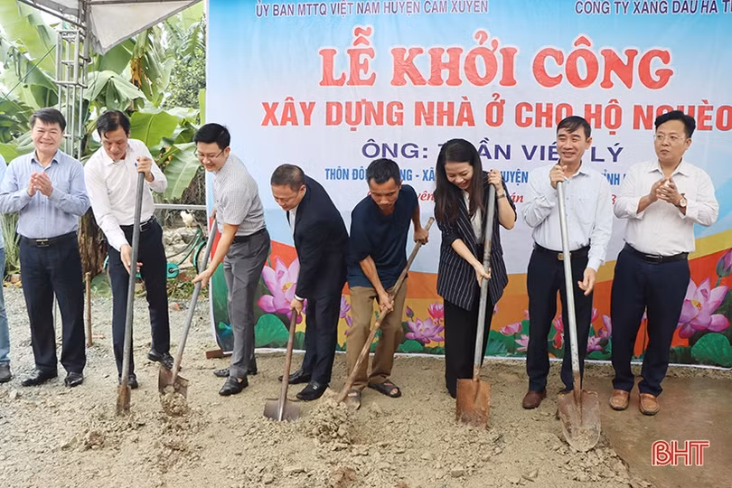 Công ty Xăng dầu Hà Tĩnh xây 7 nhà ở cho hộ nghèo Cẩm Xuyên