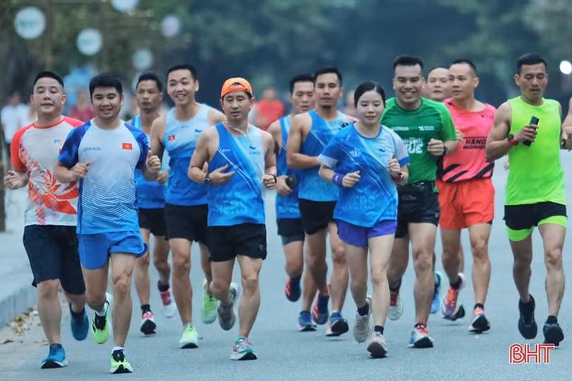 Người dân Hà Tĩnh tích cực tham gia giải chạy UpRace 2023