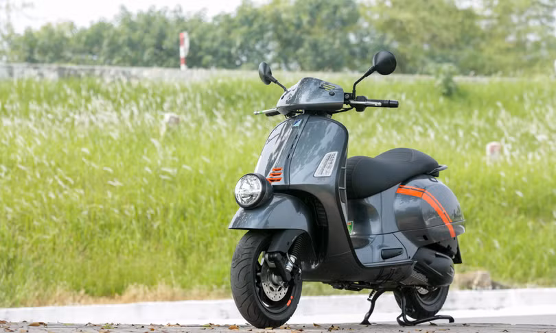 Vespa GTV 300 HPE - xe ga phong cách cổ điển giá 159,8 triệu đồng