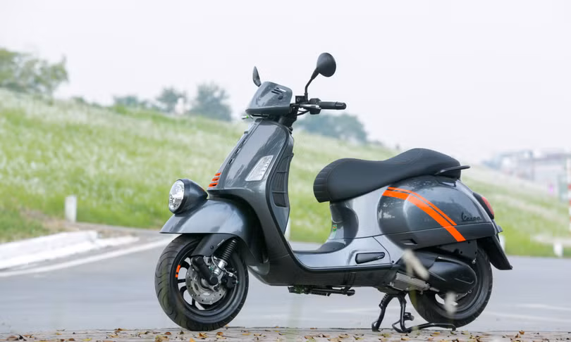 Vespa GTV 300 HPE - xe ga phong cách cổ điển giá 159,8 triệu đồng
