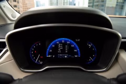 Toyota Corolla Cross 2022 chốt giá từ 22.195 USD