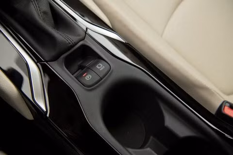 Toyota Corolla Cross 2022 chốt giá từ 22.195 USD