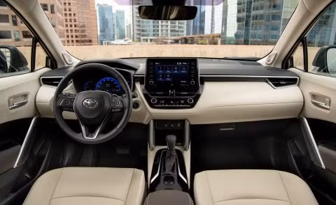 Toyota Corolla Cross 2022 chốt giá từ 22.195 USD