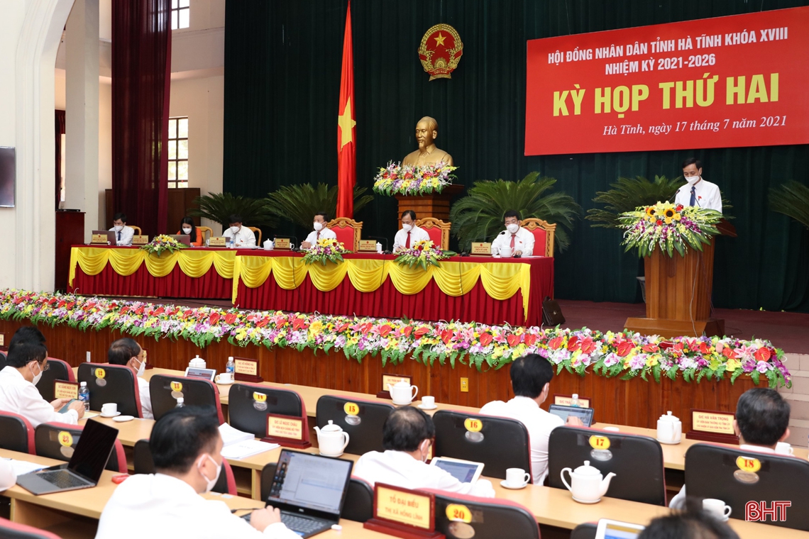Đại biểu HĐND tỉnh Hà Tĩnh thảo luận nhiệm vụ phát triển kinh tế - xã hội