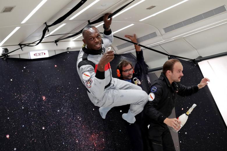 “Tia chớp đen” Usain Bolt thích chạy đua trong môi trường không trọng lực
