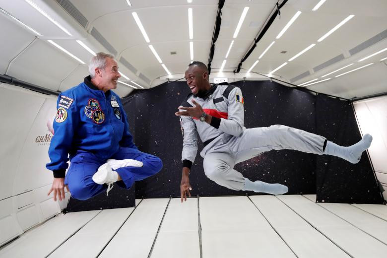 “Tia chớp đen” Usain Bolt thích chạy đua trong môi trường không trọng lực