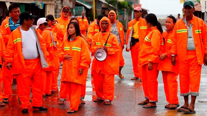 Siêu bão Mangkhut càn quét, làm đảo lộn cuộc sống của người dân Philippines