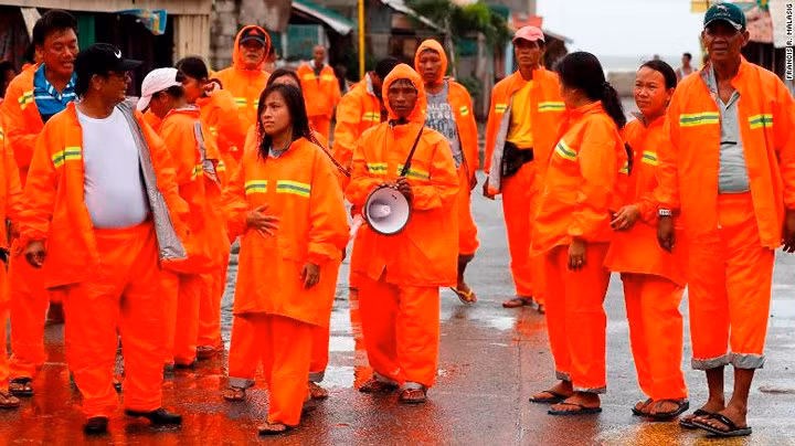 Siêu bão Mangkhut càn quét, làm đảo lộn cuộc sống của người dân Philippines