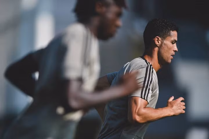 Tập “điên cuồng”, Ronaldo quyết tâm khai hỏa ở Serie A