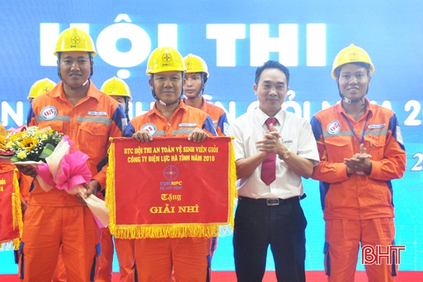 Phân xưởng Thí nghiệm điện vô địch Hội thi An toàn vệ sinh viên giỏi 2018