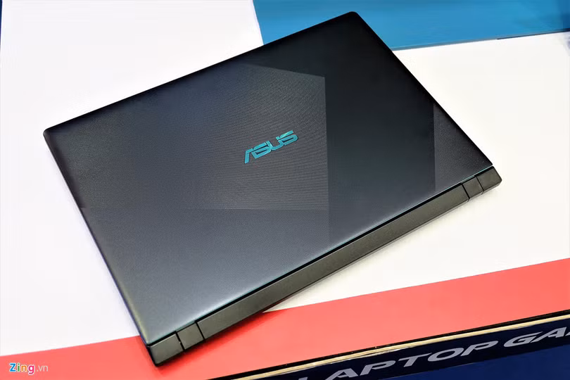 Asus tung laptop gaming giá 16,9 triệu đồng ở Việt Nam