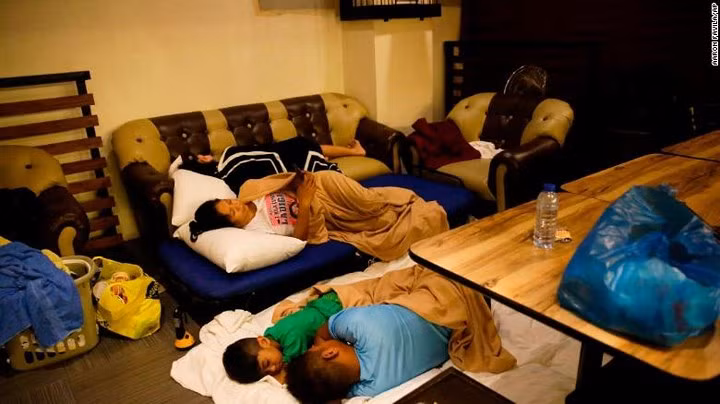 Siêu bão Mangkhut càn quét, làm đảo lộn cuộc sống của người dân Philippines