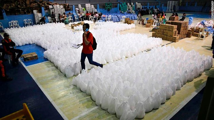 Siêu bão Mangkhut càn quét, làm đảo lộn cuộc sống của người dân Philippines