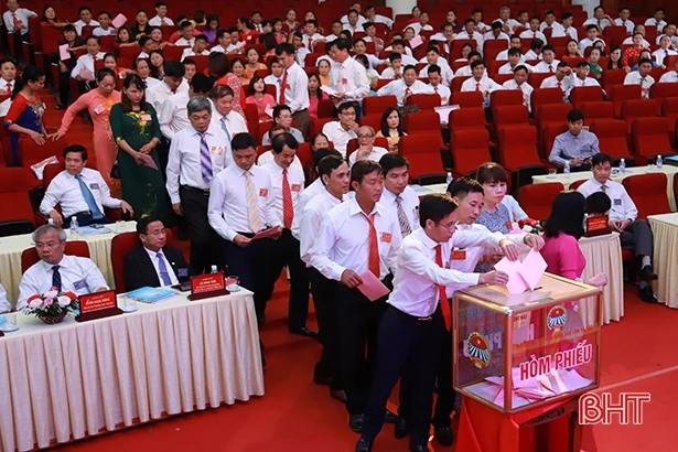 Bầu 29 đồng chí vào Ban Chấp hành Hội Nông dân Hà Tĩnh khóa IX, nhiệm kỳ 2018-2023