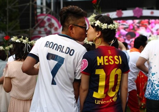 Messi và Ronaldo đang "hơn cả 1 đội bóng" ảnh 5 Messi và Ronaldo đang “hơn cả 1 đội bóng”
