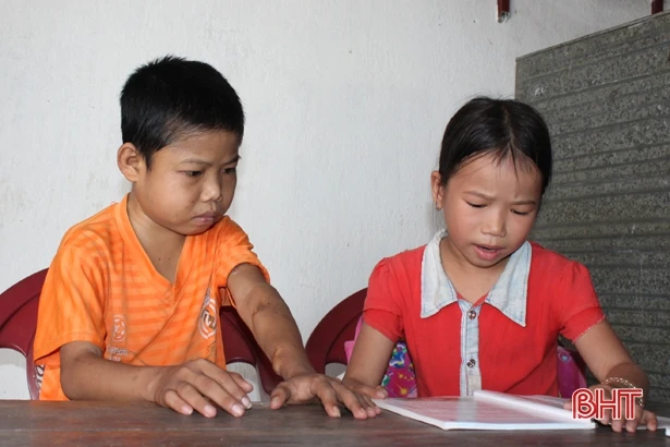 14 năm chạy thận, cậu bé 17 tuổi chỉ nặng hơn 20kg