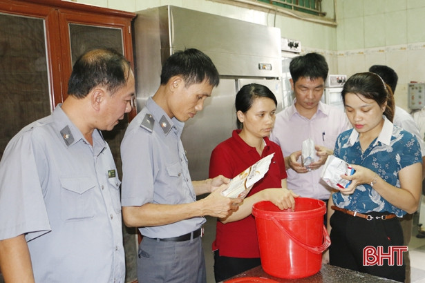 Hà Tĩnh lập 276 đoàn thanh, kiểm tra an toàn thực phẩm dịp Tết Trung thu