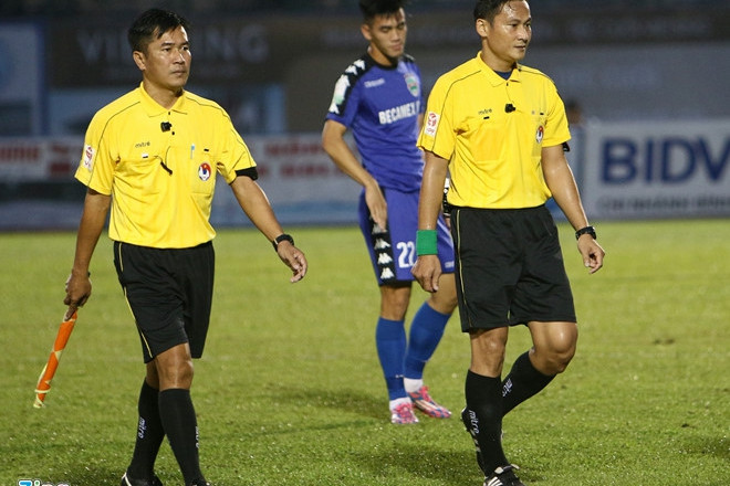 Trọng tài bóng đá Việt Nam - những  Trọng tài bóng đá Việt Nam - những “ông vua tưởng tượng”