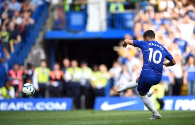 Đối thủ gào thét khi thế giới sụp đổ dưới chân thiên tài Hazard