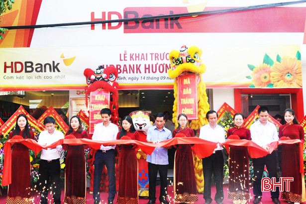 HDBank Hà Tĩnh khai trương Phòng giao dịch Hương Sơn