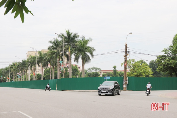 Gần 28 tỷ đồng chỉnh trang, Quảng trường TP Hà Tĩnh sẽ đẹp lung linh