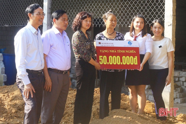 Agribank Hà Tĩnh hỗ trợ 50 triệu xây nhà tình nghĩa ở Gia Hanh