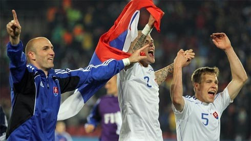 Đánh bại ĐKVĐ thế giới Italy để giành quyền vào vòng hai, Slovakia đang là hiện tượng đáng chú ý nhất đến thời điểm này của World Cup. Ảnh: AFP.