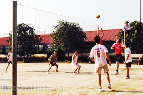 Phòng Y tế huyện Vũ Quang tổ chức giải bóng chuyền trong toàn ngành