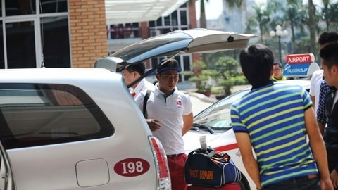 Tiền đạo Hồ Tuấn Tài đến Hà Nội cùng với các cầu thủ người Nghệ An như Mạnh Hùng, Ngọc Hải. Lên tuyển lần này, Tuấn Tài sẽ tái ngộ với các đồng đội cũ ở U19 Việt Nam như Công Phượng, Văn Toàn