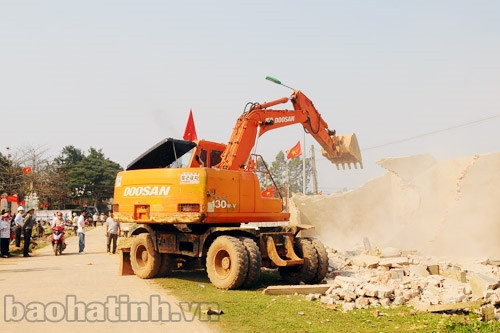 Can Lộc ra quân làm giao thông nông thôn, kênh mương nội đồng ảnh 4