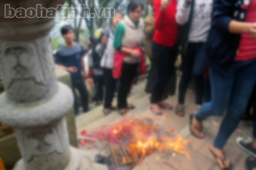 Xây dựng nét đẹp văn hóa trong đi lễ đền, chùa ảnh 1