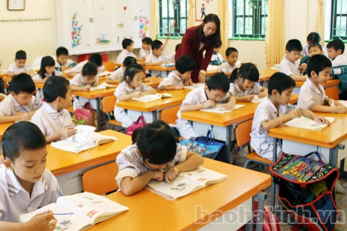 Nghiêm túc ngay giờ học đầu xuân mới ảnh 1