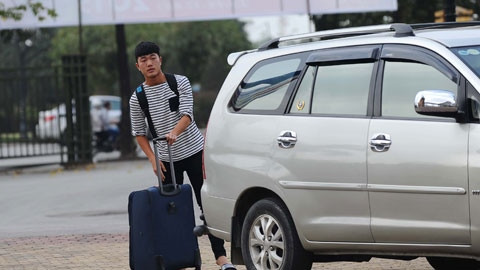 Từ quê nhà Tuyên Quang xuống Hà Nội, tiền vệ Xuân Trường không có dấu hiệu mệt mỏi