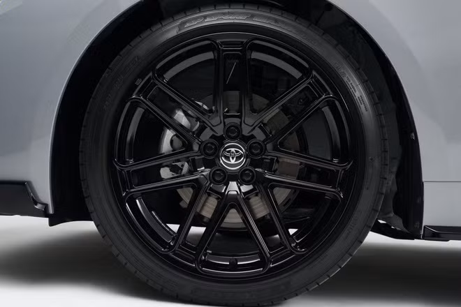 Toyota Corolla 2021 ra mắt bản đặc biệt - hầm hố và thể thao hơn