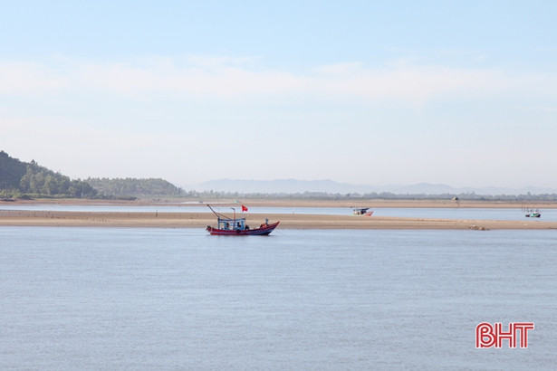 Giải bài toán “tắc” lạch Cửa Sót: Đã đến lúc tính đến xã hội hóa?!