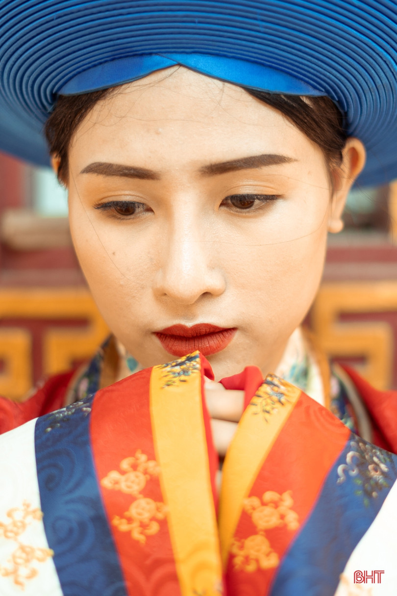 Thiếu nữ Hà Tĩnh tái hiện nét đẹp cổ phục triều Nguyễn