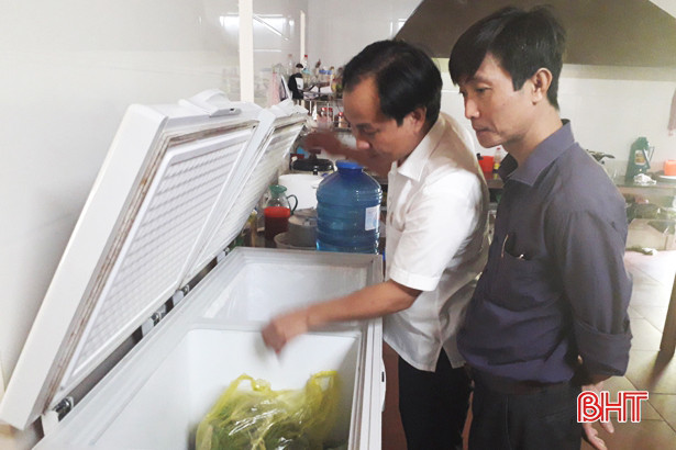 Hương Sơn kiểm tra 23 cơ sở kinh doanh thực phẩm tại các điểm thi