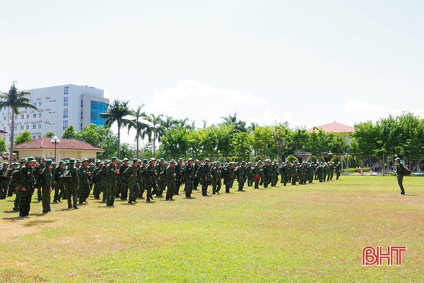 Bộ CHQS Hà Tĩnh luyện tập chỉ huy tham mưu 1 bên 2 cấp trên bản đồ