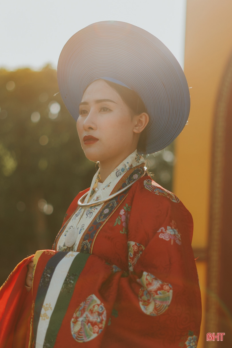 Thiếu nữ Hà Tĩnh tái hiện nét đẹp cổ phục triều Nguyễn