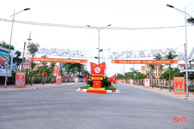Thị xã Kỳ Anh rực rỡ cờ hoa chào mừng đại hội Đảng