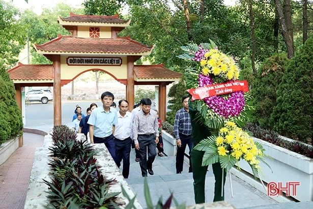 Tập đoàn Xăng dầu Việt Nam trao ủng hộ tôn tạo Khu di tích Ngã ba Đồng Lộc