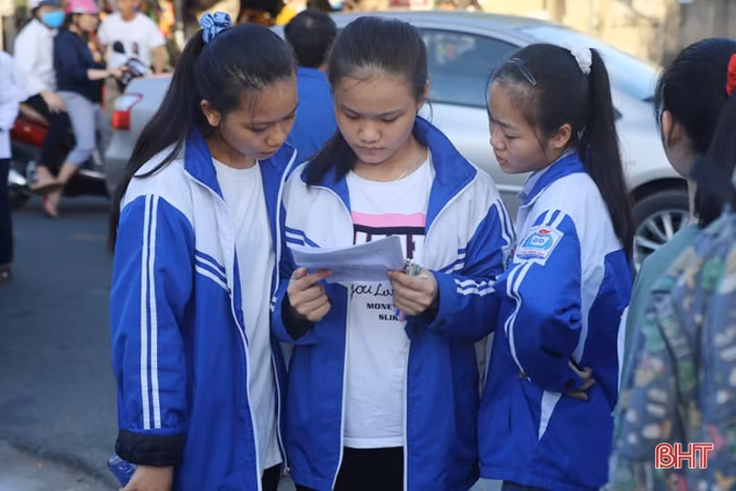 Sáng nay, gần 16.500 thí sinh Hà Tĩnh bước vào kỳ thi tuyển sinh lớp 10 THPT