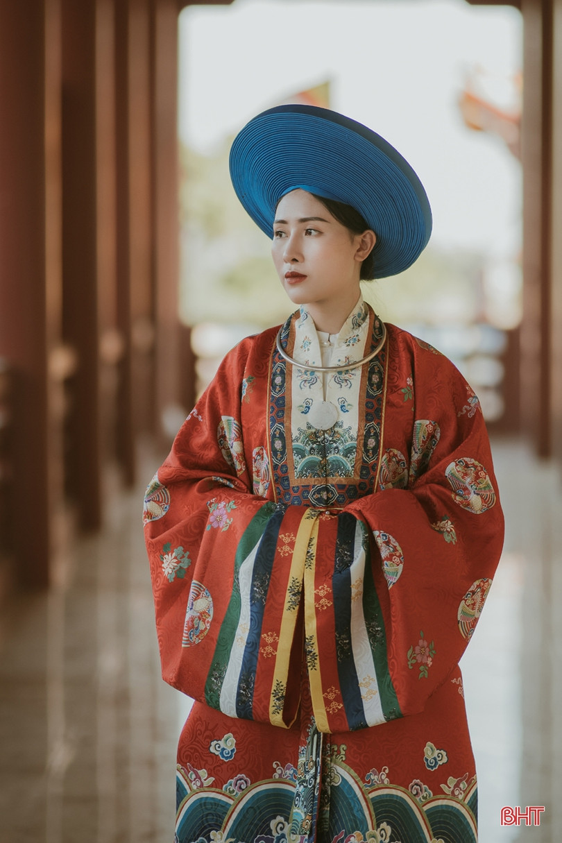 Thiếu nữ Hà Tĩnh tái hiện nét đẹp cổ phục triều Nguyễn