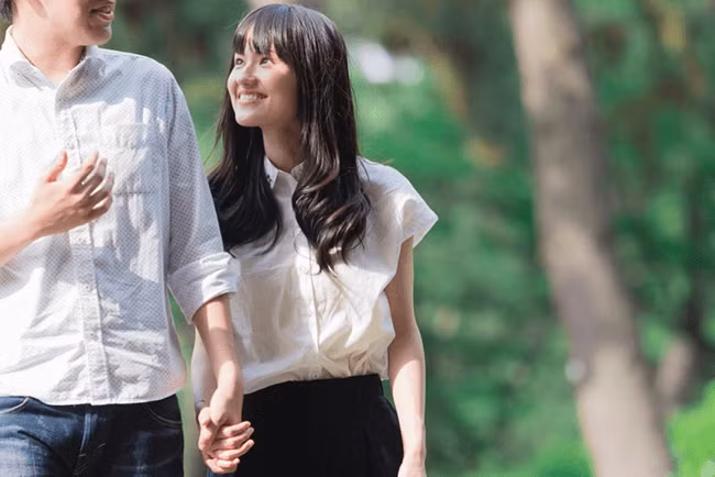 Người chồng tốt sẽ biết tặng vợ 4 điều cảm ơn, 5 điều tôn trọng, 6 điều trân quý