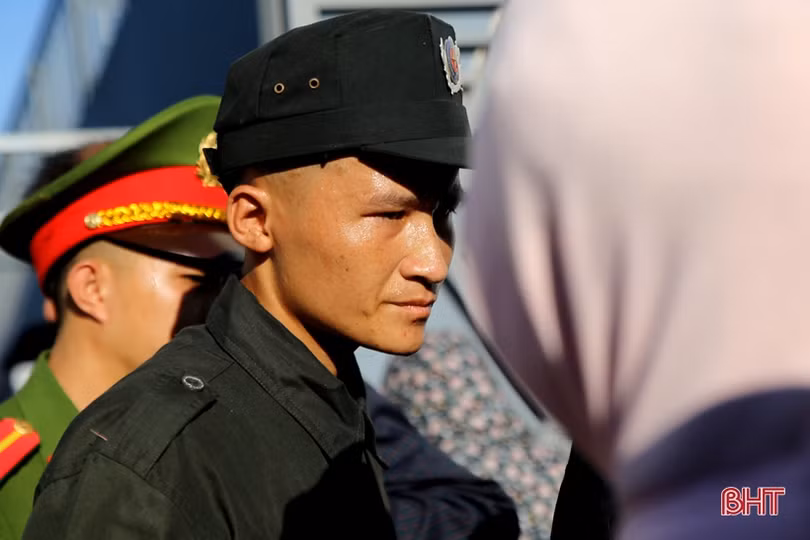 Sân vận động Hà Tĩnh “nóng” trước giờ khai cuộc gặp CLB TP. Hồ Chí Minh