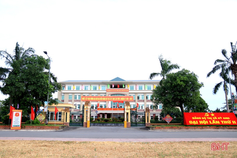 Thị xã Kỳ Anh rực rỡ cờ hoa chào mừng đại hội Đảng