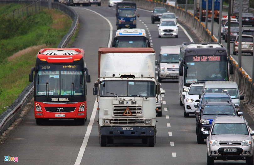 Xe kinh doanh đổi sang biển vàng ảnh 1 Xe đổi sang biển vàng có được giữ lại số?