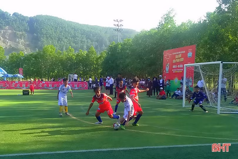 U11 Hà Tĩnh “đại thắng” trận đầu vòng loại Giải Bóng đá Nhi đồng toàn quốc