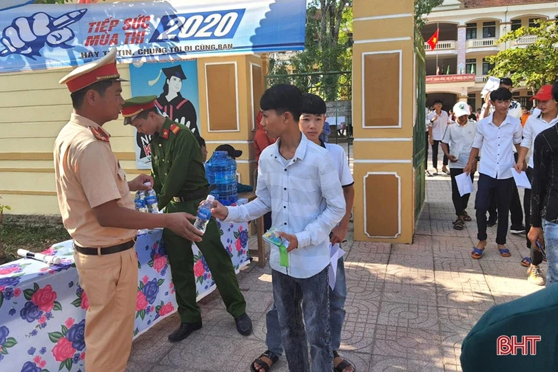 Hơn 15.600 thí sinh Hà Tĩnh hoàn thành Kỳ thi tuyển sinh lớp 10