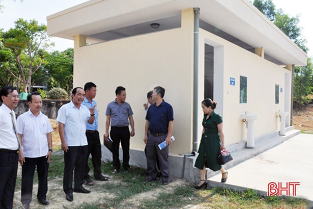 Bàn giao 7 công trình phụ cho các trường học Hà Tĩnh
